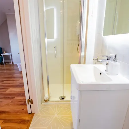 Nyaraló Townhouse In Dockland *