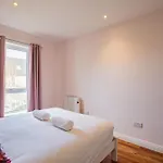 Townhouse In Dockland