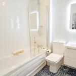 Townhouse In Dockland 度假居 *