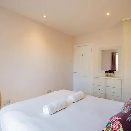 Townhouse In Dockland Galway