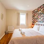 Townhouse In Dockland