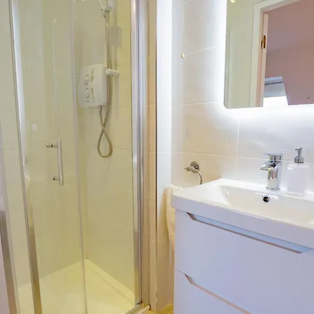 Vakantiehuis Townhouse In Dockland Galway