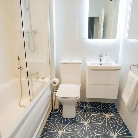 Townhouse In Dockland Vakantiehuis Galway