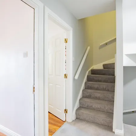 Townhouse In Dockland Vakantiehuis Galway